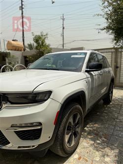 جیپ گراند شیرۆکی